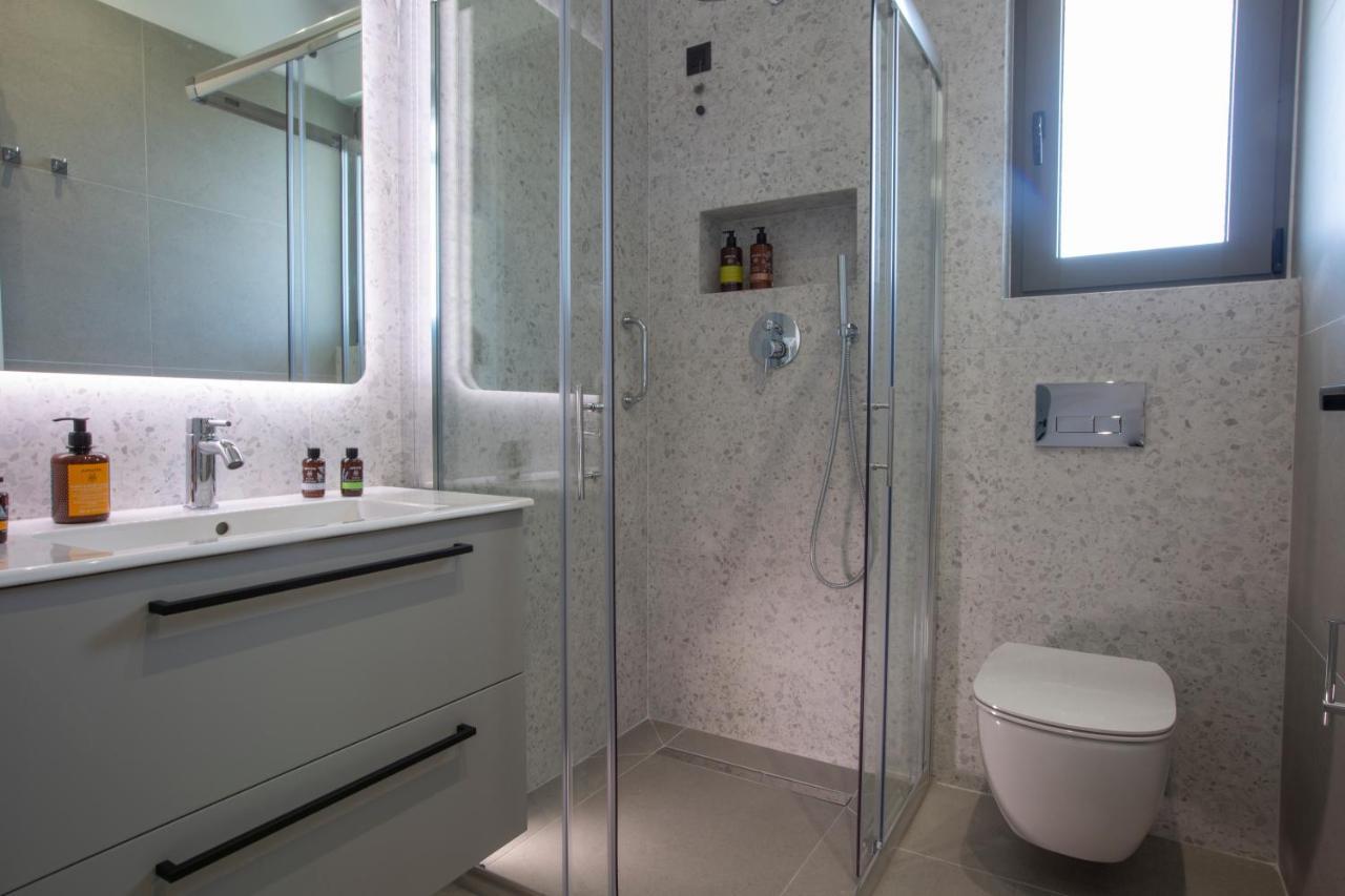 Achillion Suites Lefkada City Exterior photo