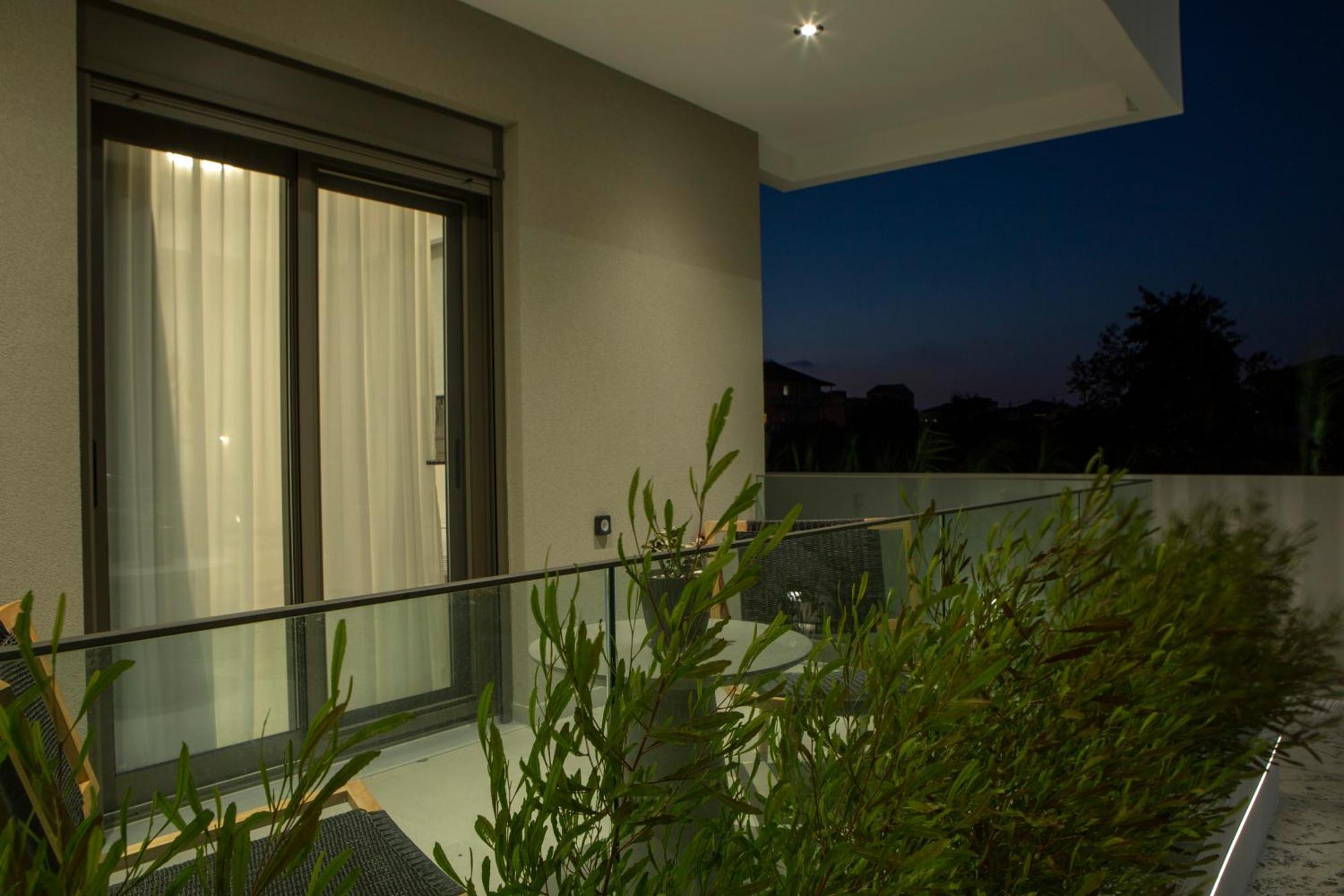 Achillion Suites Lefkada City Exterior photo